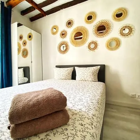 Monceau Super Studio Apartman