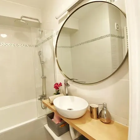 Monceau Super Studio Apartman *